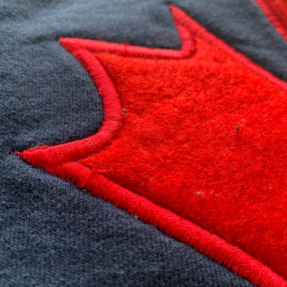 Canada 🇨🇦 crew neck sweatshirt - Picture 5 of 7